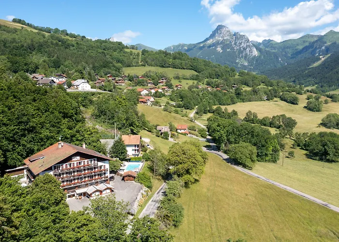 Hôtel Restaurant Le Bois Joli et SPA Bernex