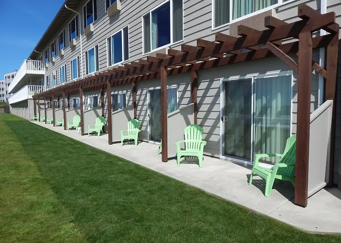 Coho Oceanfront Lodge