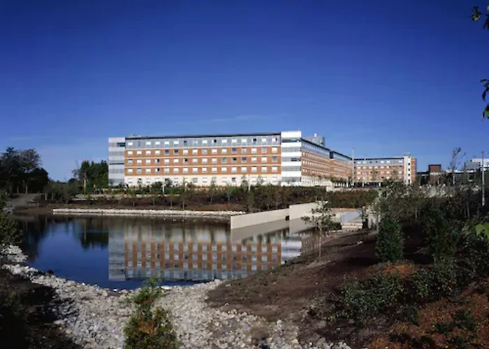 Residence & Conference Centre - Oshawa