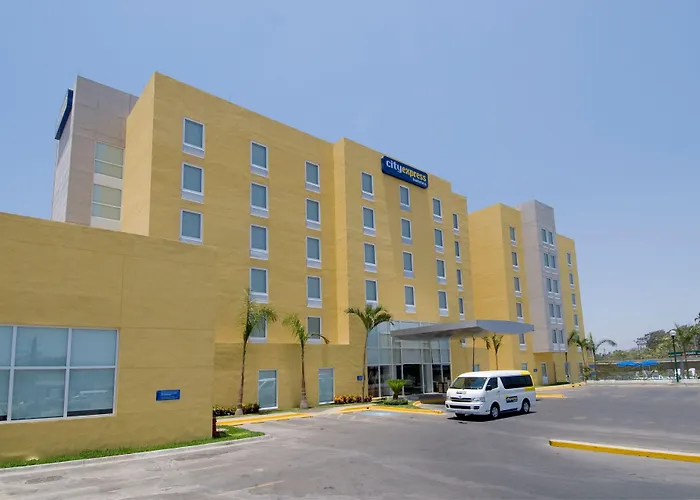 City Express By Marriott Lazaro Cardenas
