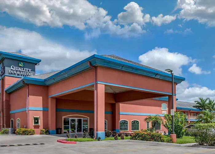 Quality Inn & Suites At The Outlets Mercedes-Weslaco