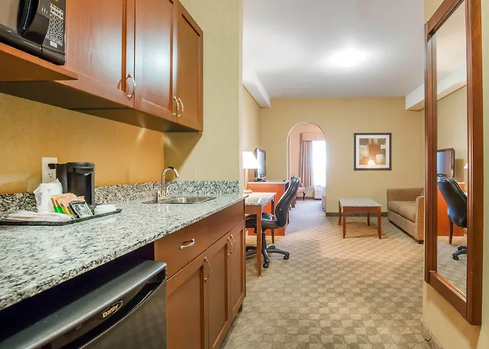 Comfort Inn & Suites