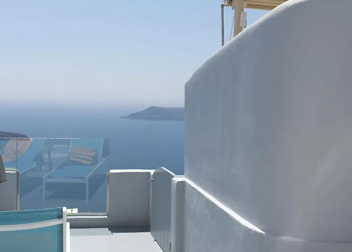 Pearl On The Cliff & Suites By Pearl Collection