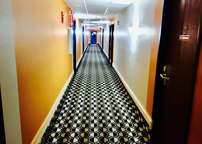 Lyons Inn