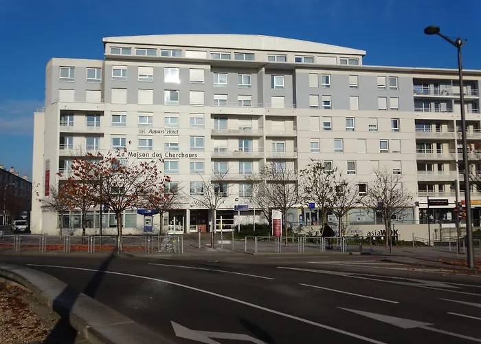 KOSY Appart'Hôtels - La Maison Des Chercheurs