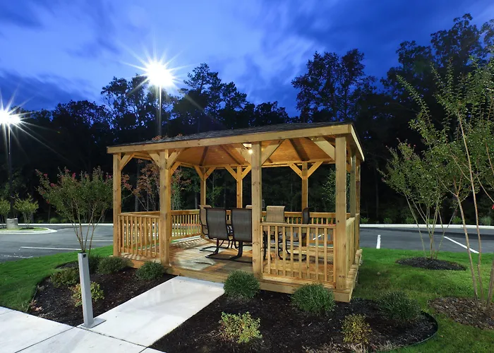 Holiday Inn Express & Suites Maumelle By Ihg