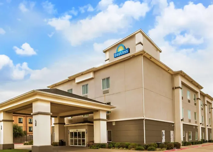 Days Inn & Suites By Wyndham Mineral Wells