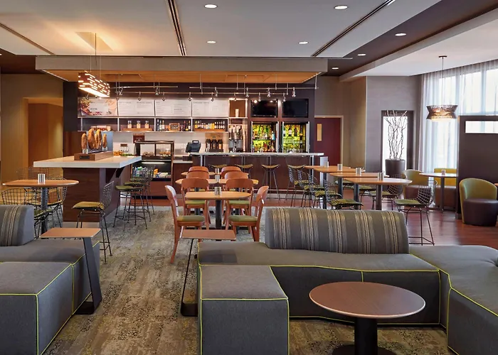 Courtyard By Marriott Kingston Highway 401