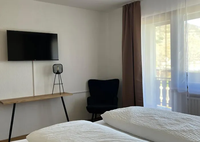 Hotel Weingut Lindenhof Thornich