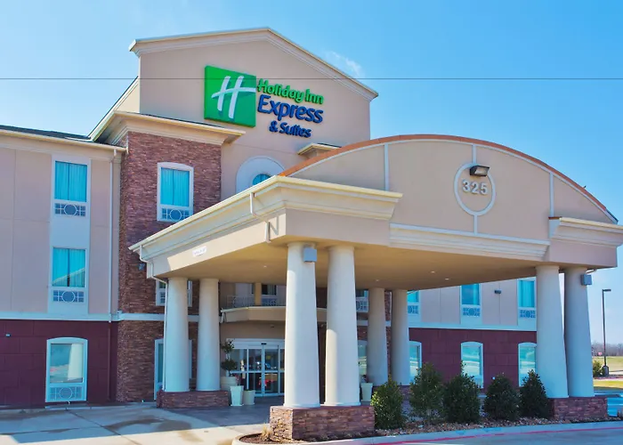 Holiday Inn Express & Suites Alvarado By Ihg