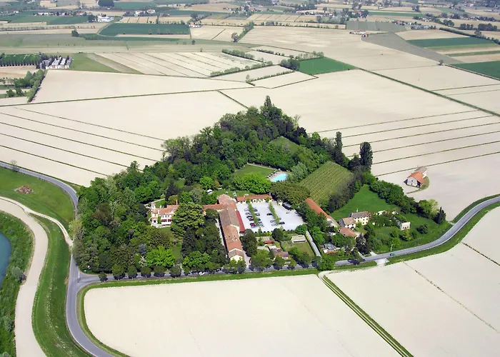 Villa Luppis
