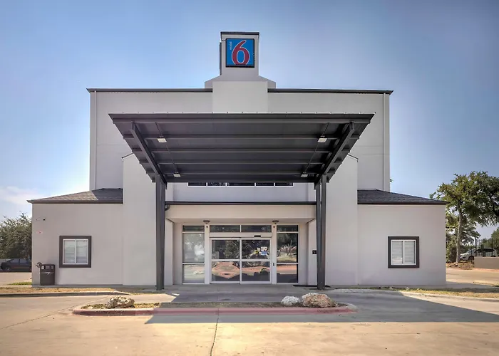 Motel 6-Cedar Park, Tx