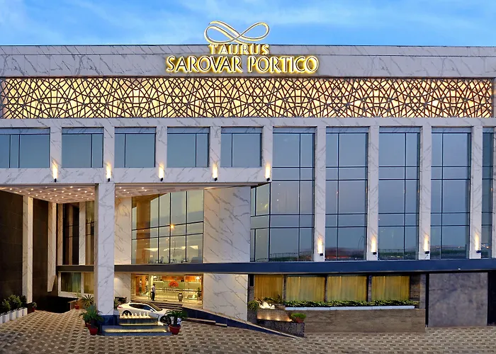 Taurus Sarovar Portico