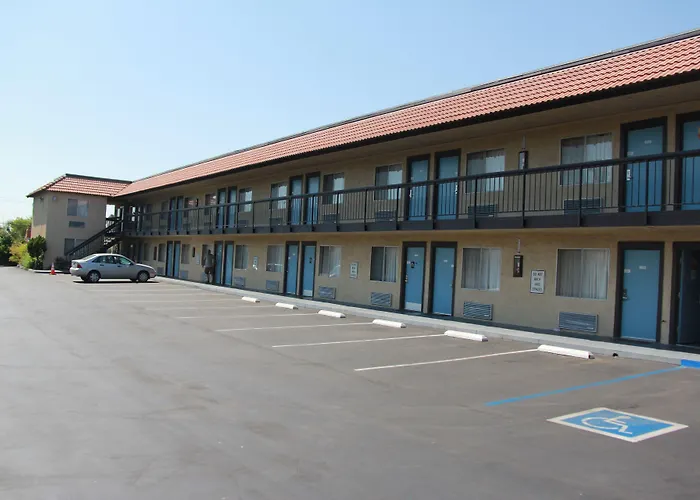 Motel Moonlight