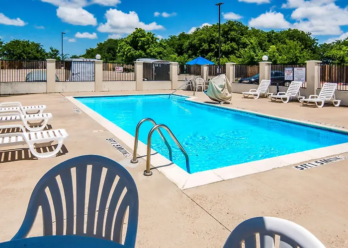Motel 6-, Tx