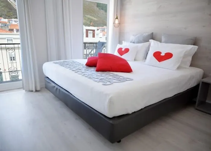 Hotel Mar Bravo Nazaré