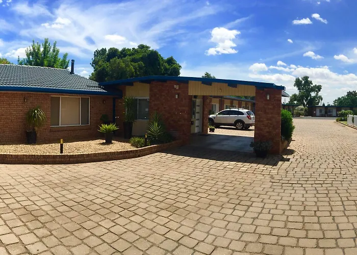 Orana Windmill Motel