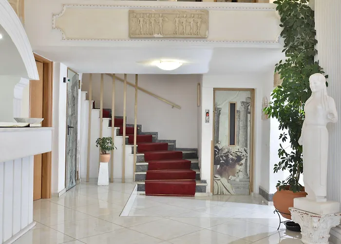Acropolis Ami Boutique