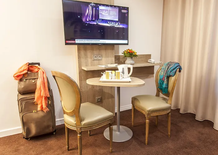Logis - Le Christina Hotel Bourges