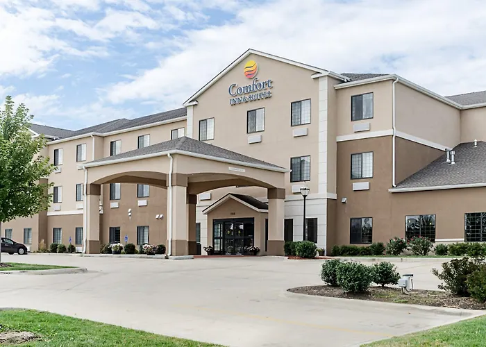 Comfort Inn & Suites Lawrence - University Area