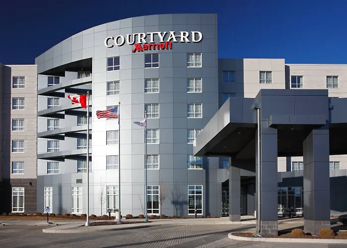 Courtyard By Marriott Airport