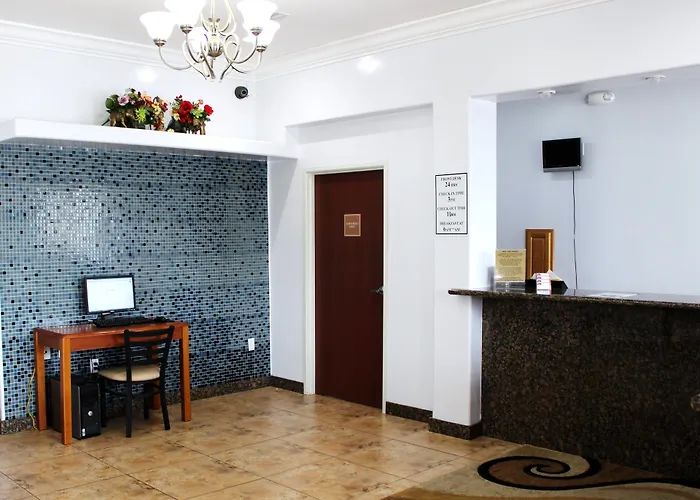 Fairway Inn