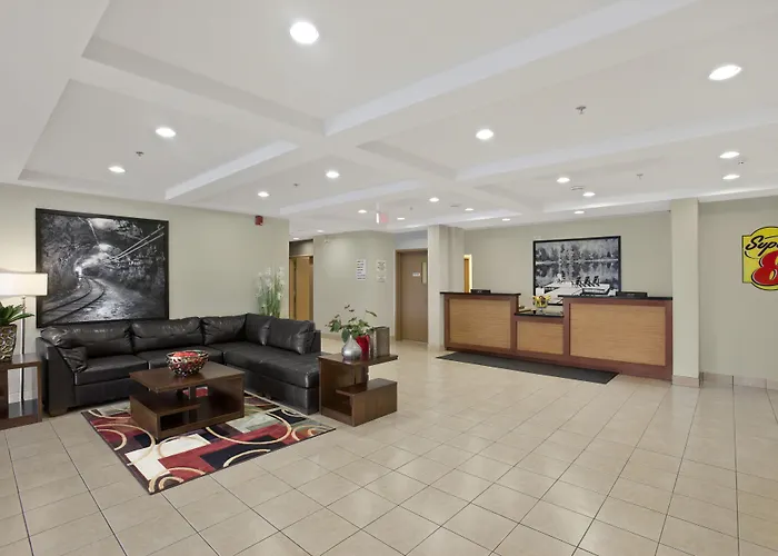 Super 8 By Wyndham On