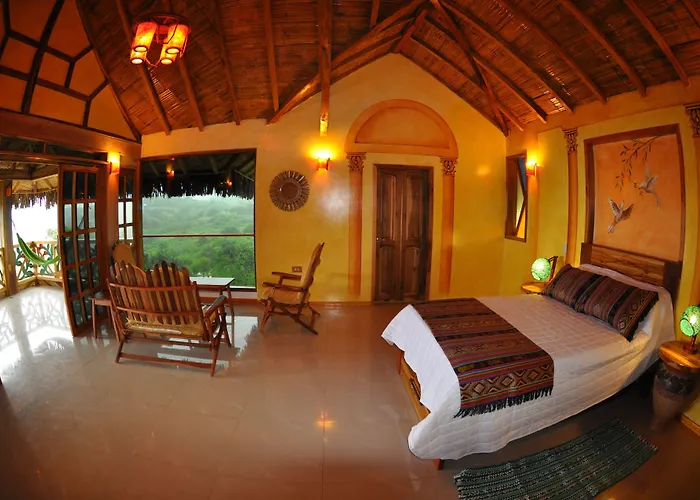 Azuluna Ecolodge
