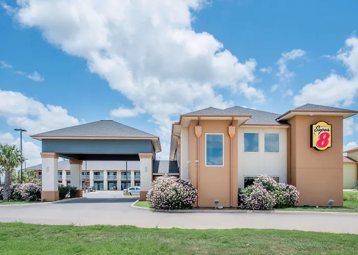 Super 8 By Wyndham Dilley Tx