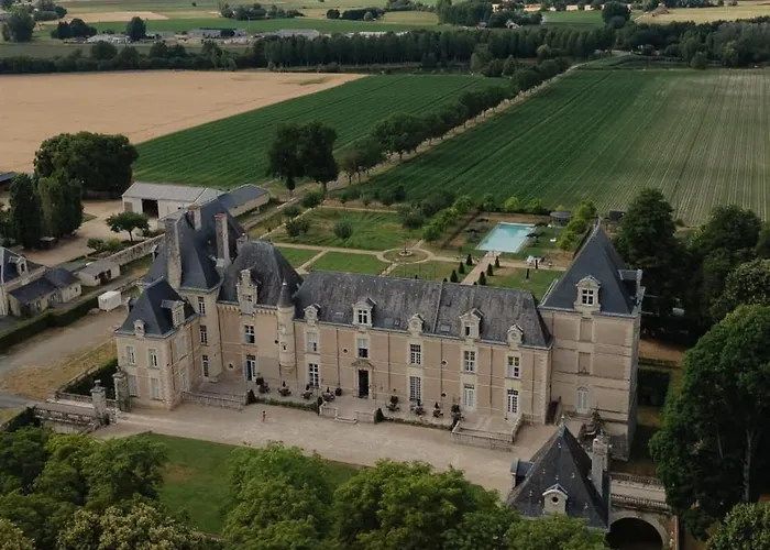 Chateau De Jalesnes