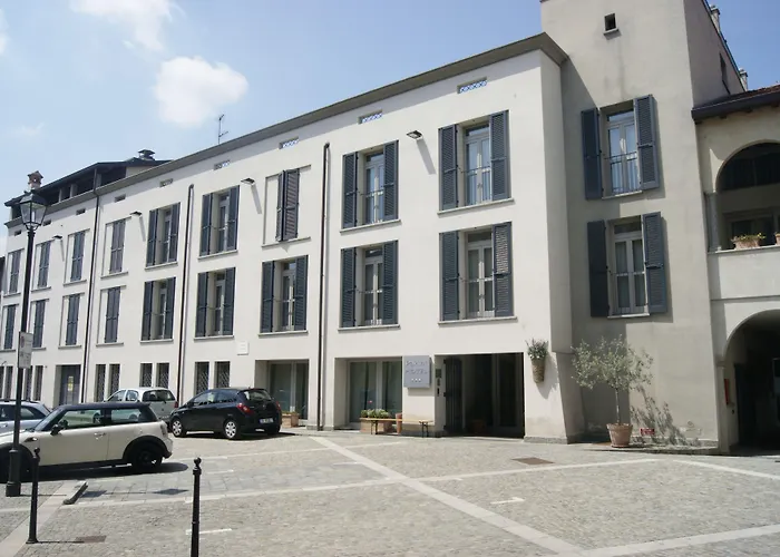 Parini Hotel
