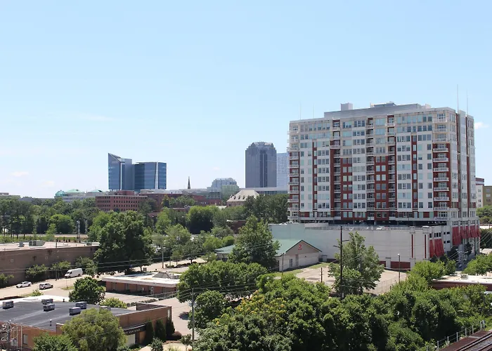 Hampton Inn & Suites - Raleigh Downtown