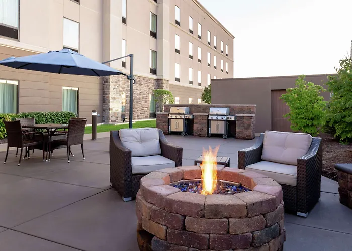 Hampton Inn & Suites Wheeling - The Highlands