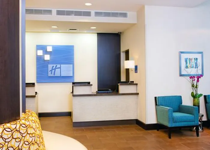 Holiday Inn Express - Times Square South By Ihg