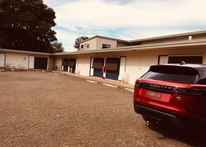 Red Cedar Motel