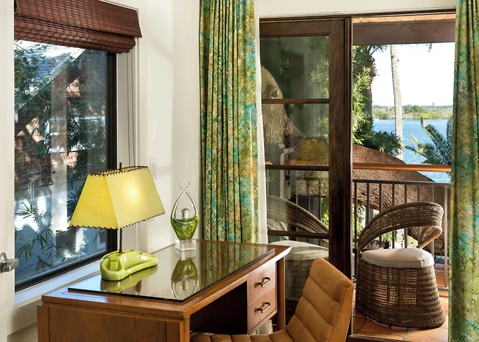 Black Dolphin Inn