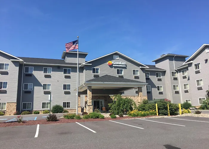 Comfort Inn & Suites Barnesville - Frackville