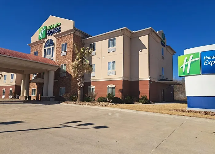 Holiday Inn Express Kenedy By Ihg
