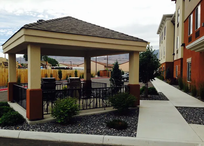 Candlewood Suites By Ihg