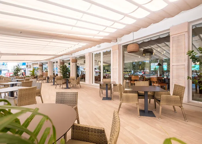 Plaza Santa Ponsa Boutique - Adults Only.