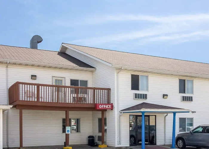 Rodeway Inn West Fargo Main Ave