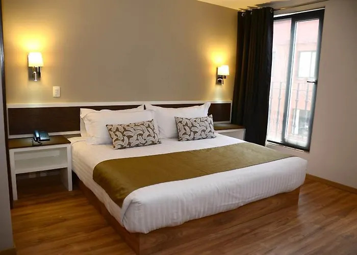 Hotel Plaza Revolucion