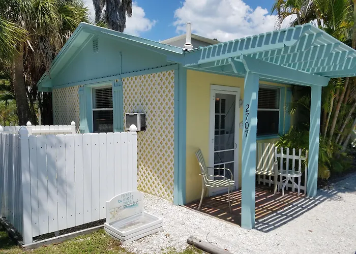 Cedar Cove Resort & Cottages