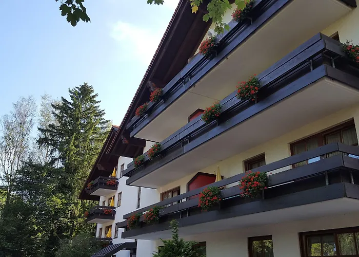 Appartment--Hoelzl
