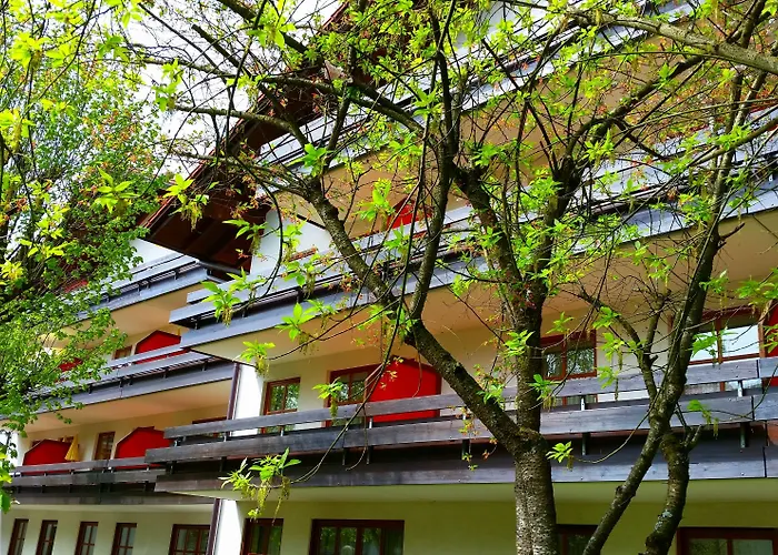 Appartment--Hoelzl