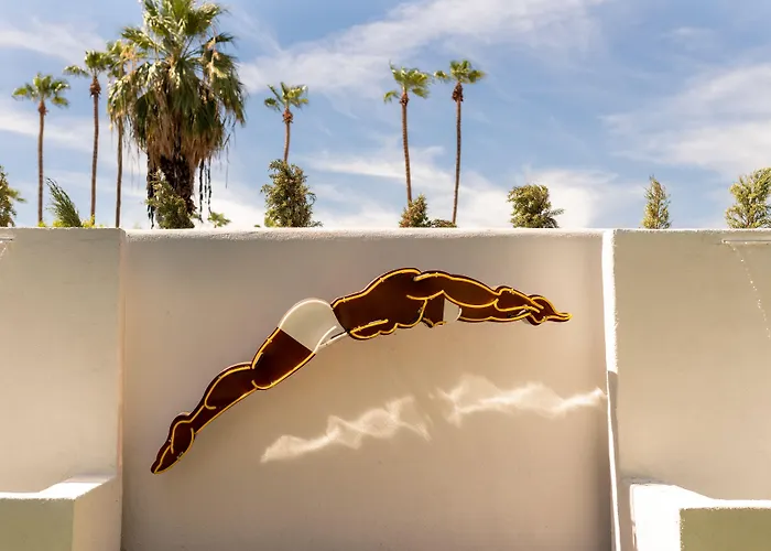 Dive Palm Springs Hotel - 21 & Over