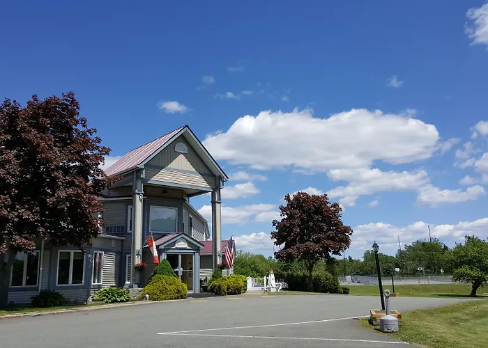 Granite Town Hotel