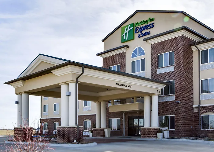 Holiday Inn Express & Suites Nevada By Ihg