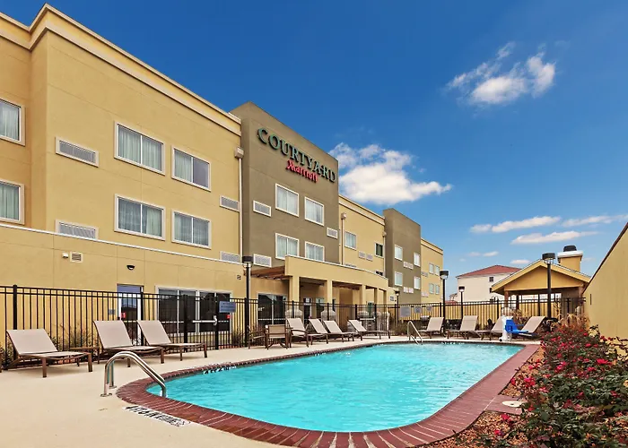 Courtyard By Marriott