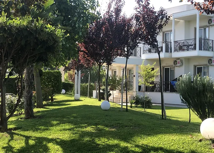 Maison Hotel